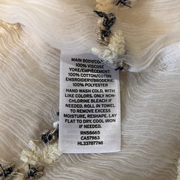 HINGE gorgeous boho organza embroidered tank - Picture 4 of 7